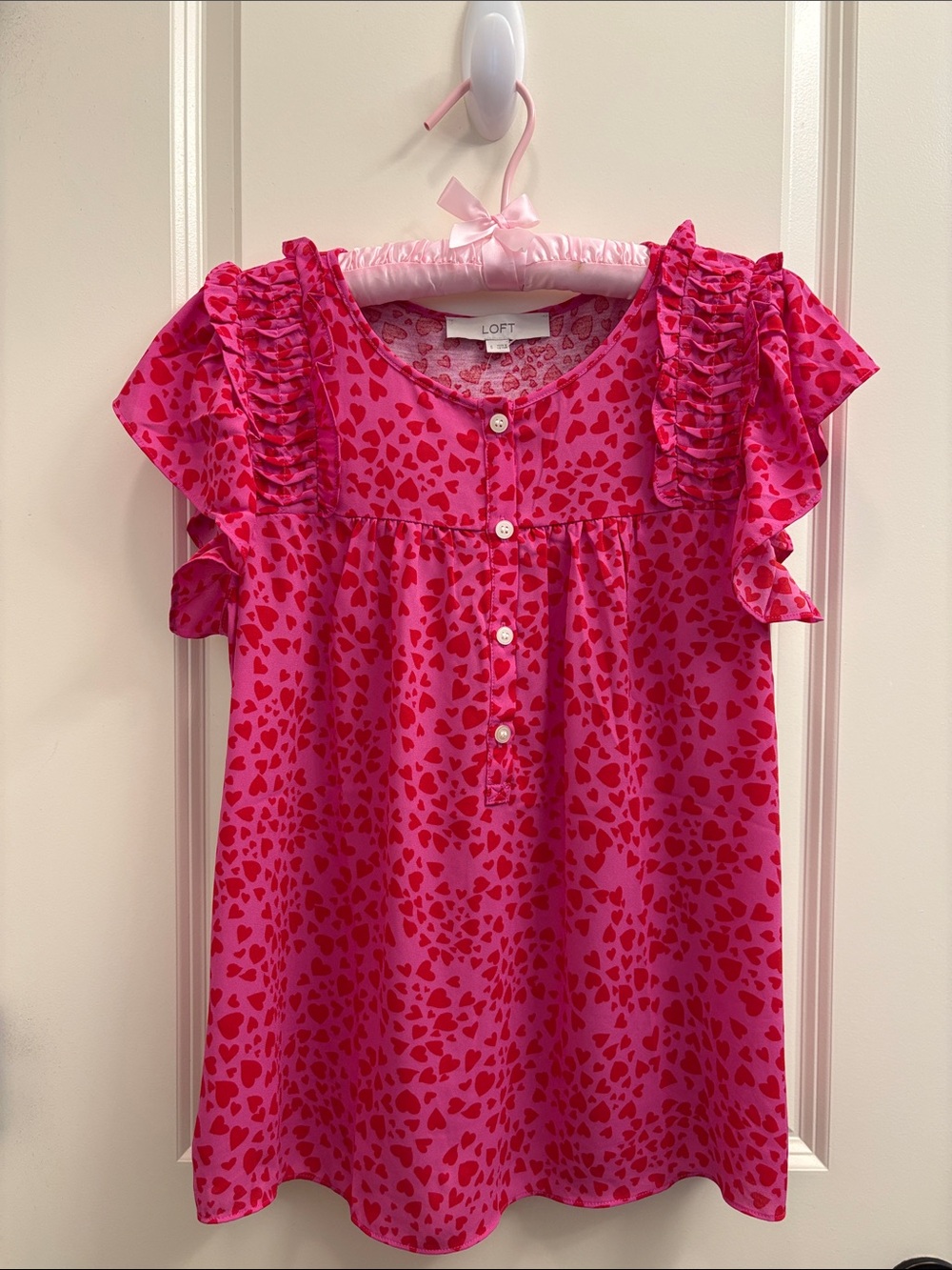 Women’s LOFT Heart ♥️ Top